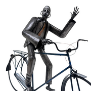 Dalí na Bicicleta, por Calvo