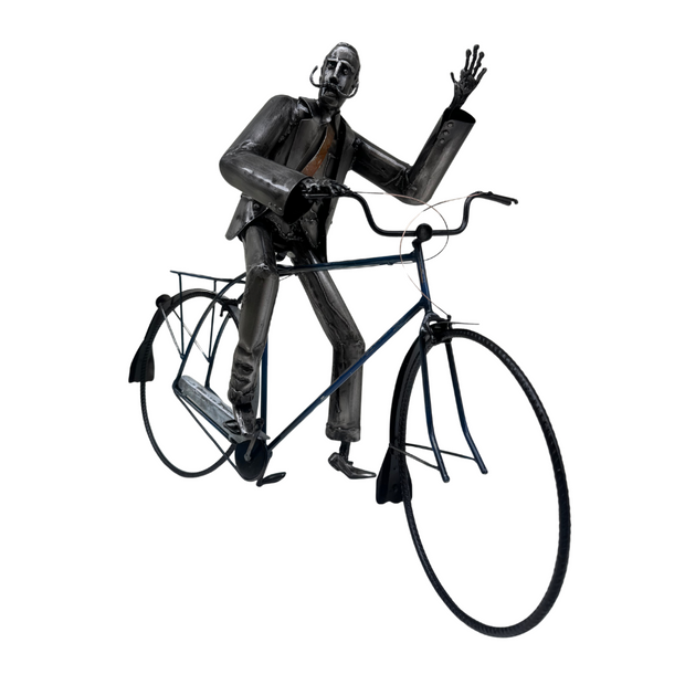 Dalí na Bicicleta, por Calvo